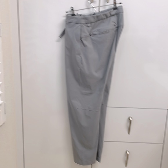 Lululemon cargo pants - Picture 2 of 12